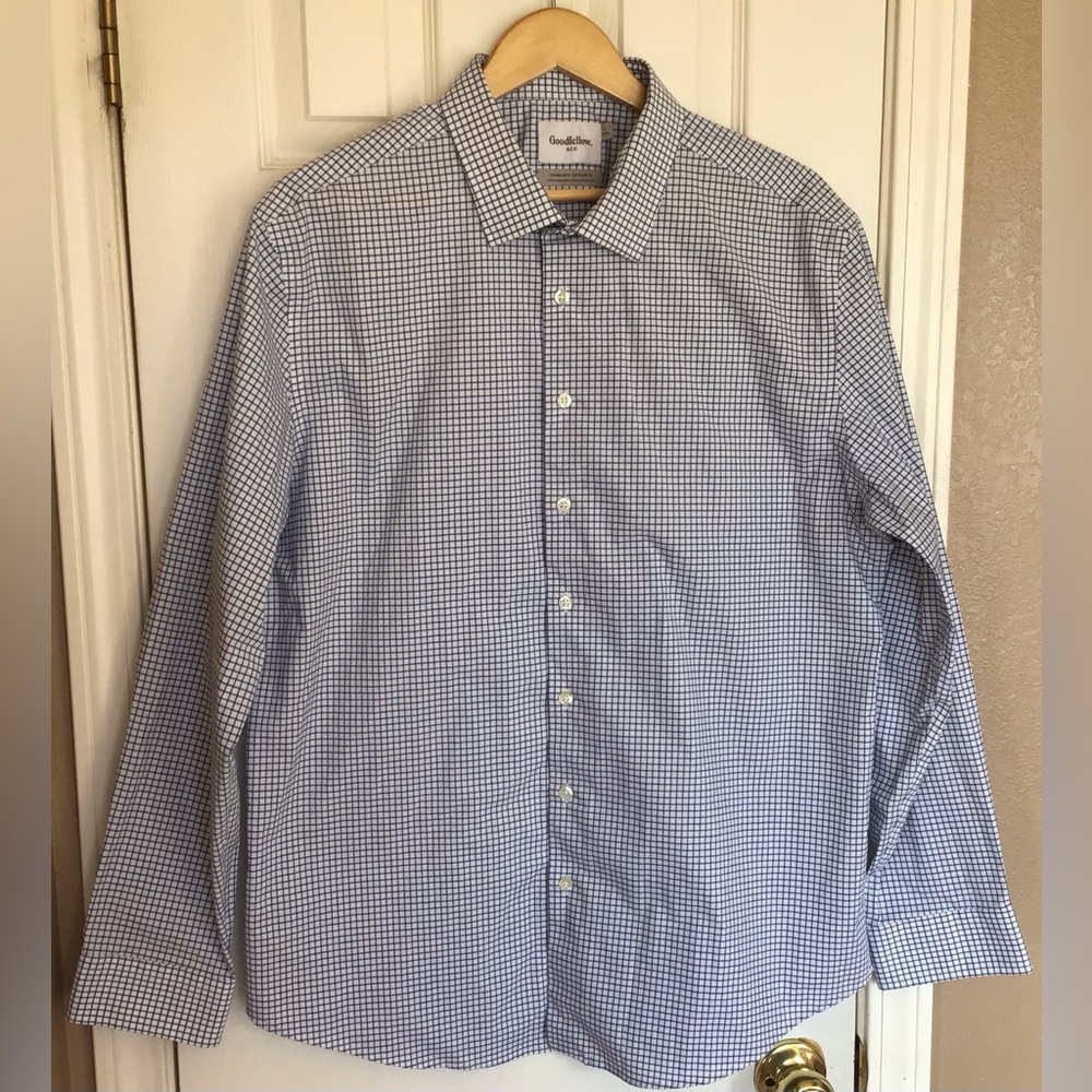 VTG CHAPS Ralph Lauren Classic Blue/White Striped Shirt with crest logo. Size L